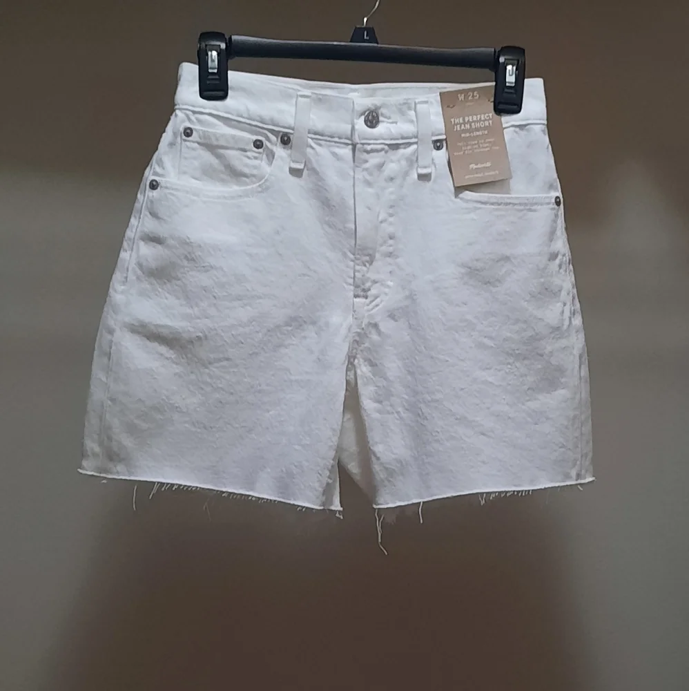 Madewell White Jean Shorts with Magic Pockets - Picture 2 of 16